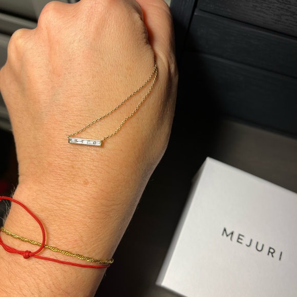 RARE Mejuri 14kt gold genuine diamond baguette bar necklace EUC - Picture 7 of 8